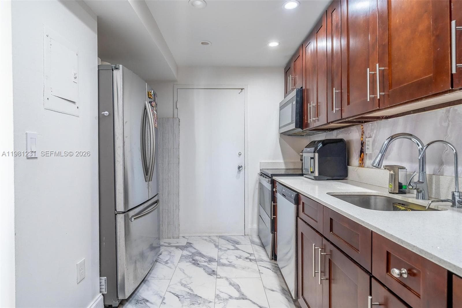 PLAZA DEL PRADO CONDO · #402 in Aventura - Photo 27