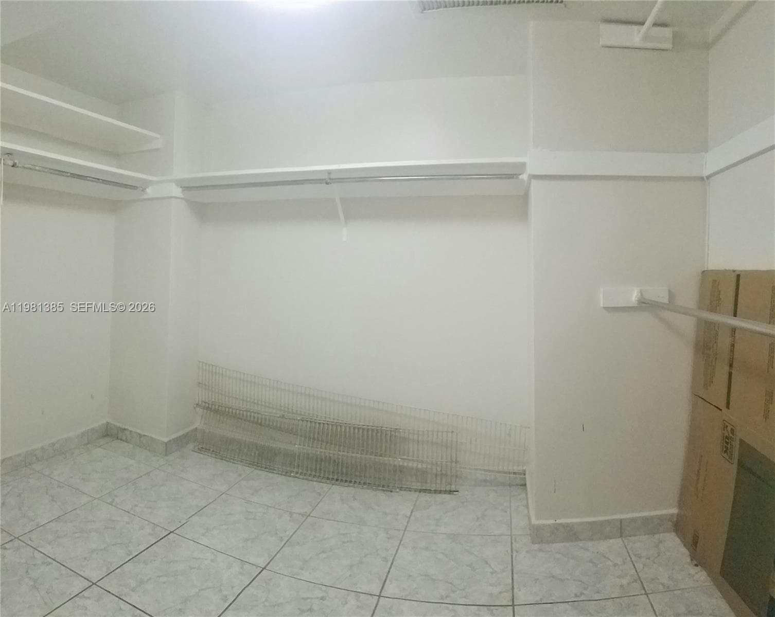 THE CARRIAGE HOUSE CONDO · #416 in Miami Beach - Photo 17