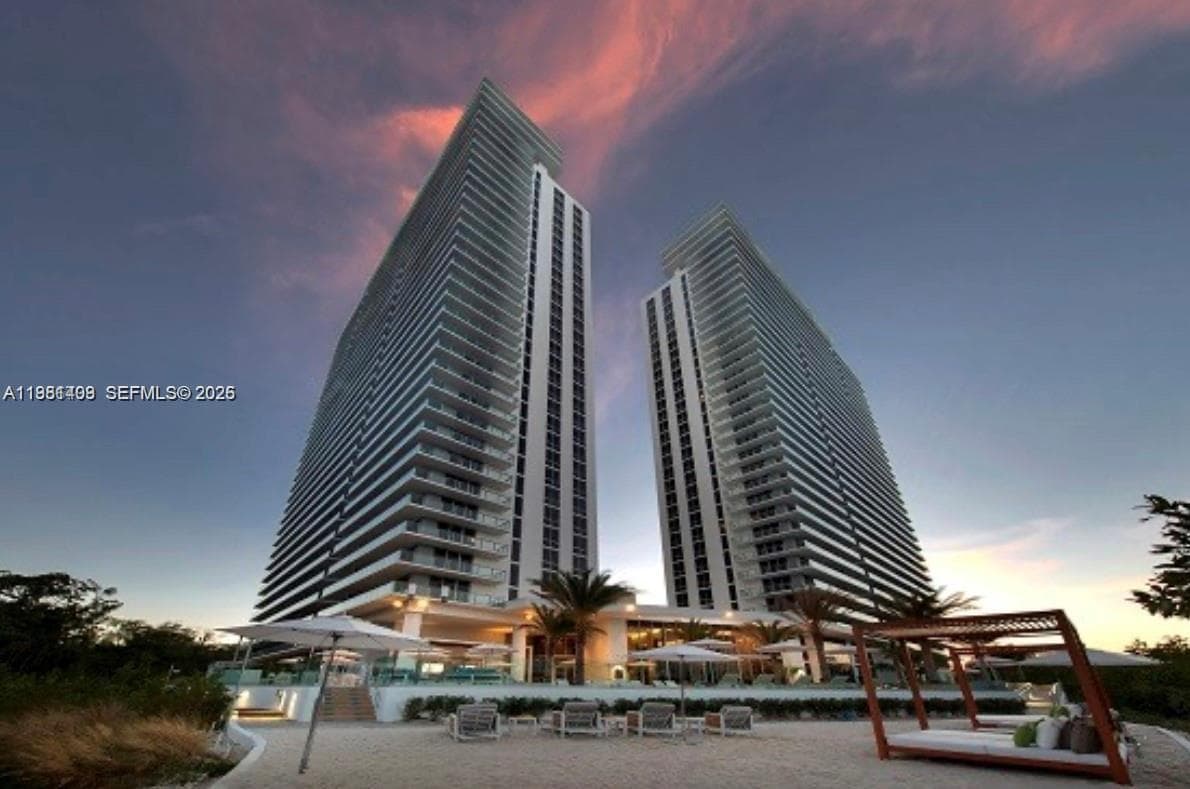 THE HARBOUR SOUTH CONDO · #1120 in North Miami Beach - Photo 2