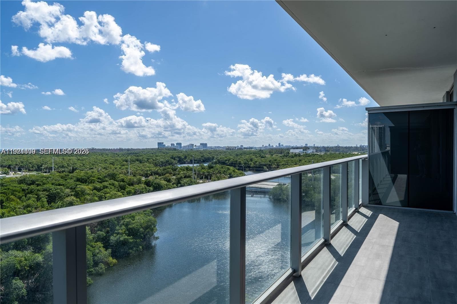 THE HARBOUR SOUTH CONDO · #1120 in North Miami Beach - Photo 13