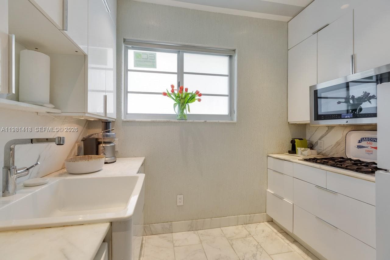 MARJO CONDO · #12 in Miami Beach - Photo 11