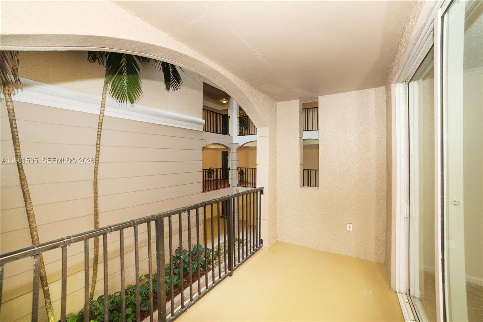 Porto Bellagio · #4203 in Sunny Isles Beach - Photo 23