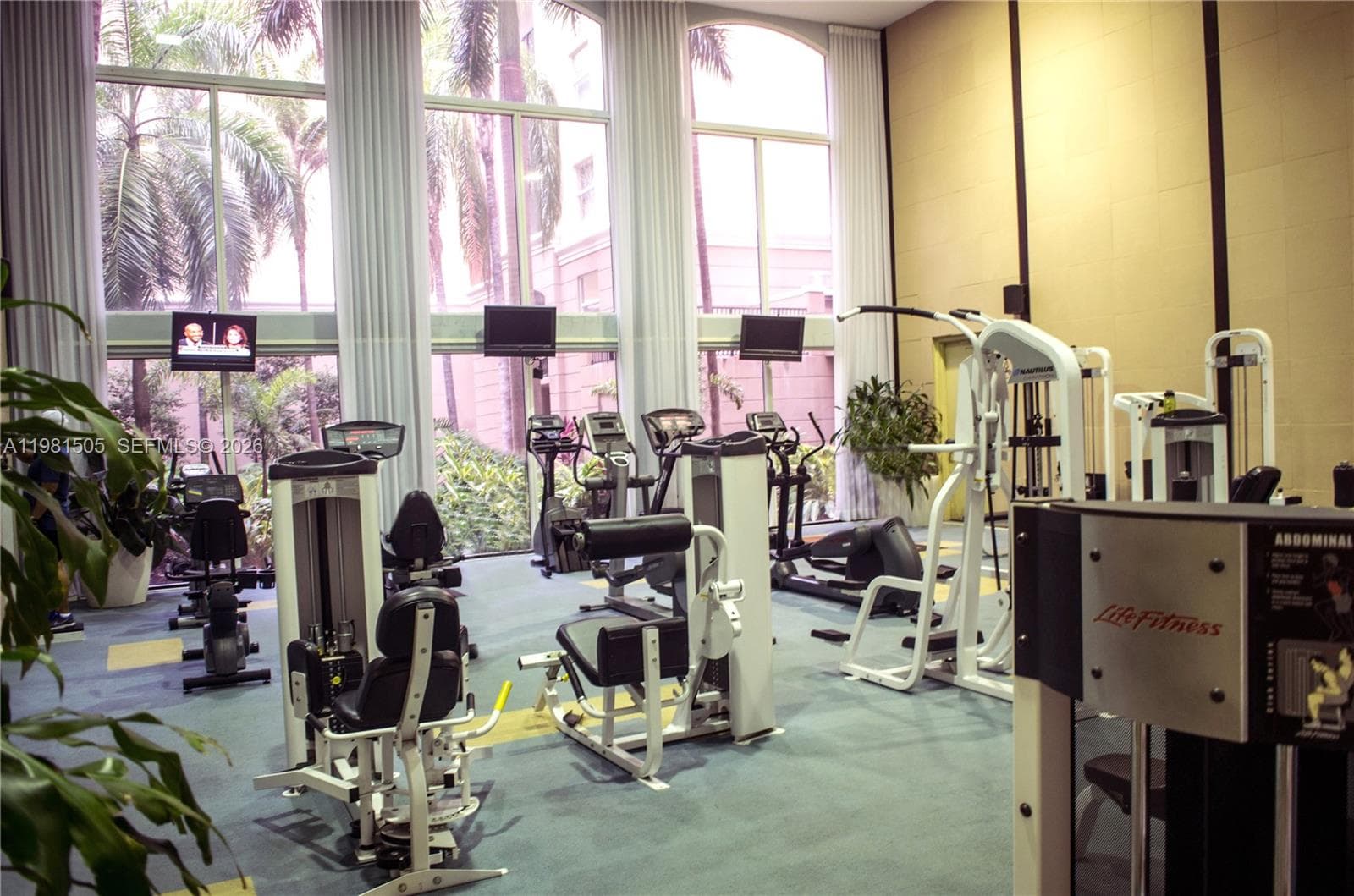 Porto Bellagio · #4203 in Sunny Isles Beach - Photo 42