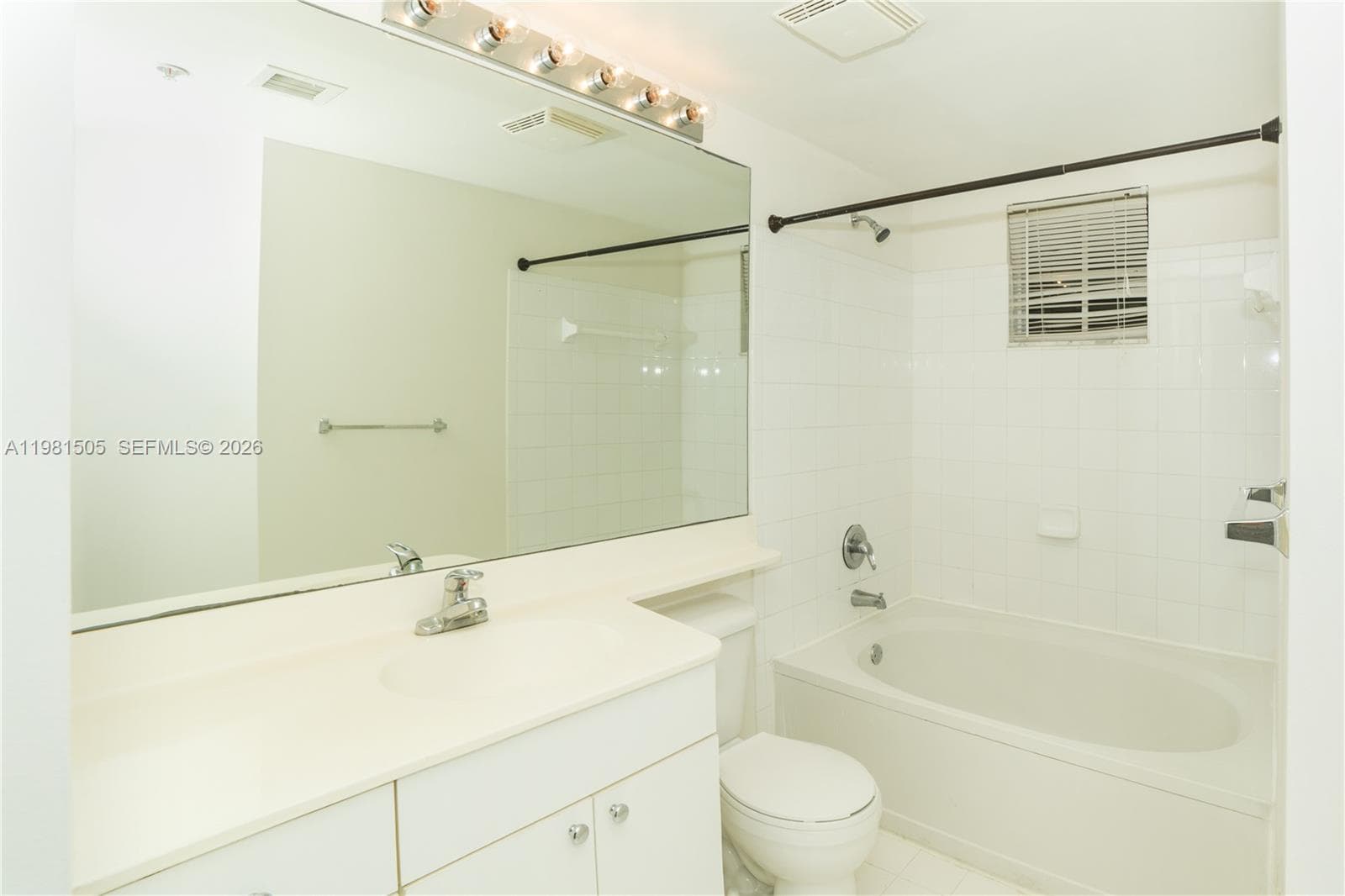 Porto Bellagio · #4203 in Sunny Isles Beach - Photo 12