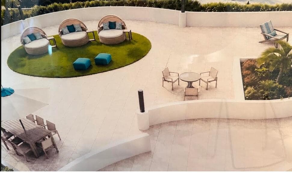 Everglades pool deck
