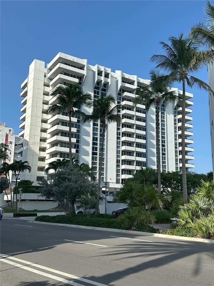 Portugal Towers · #10-1 in Miami Beach - Photo 1