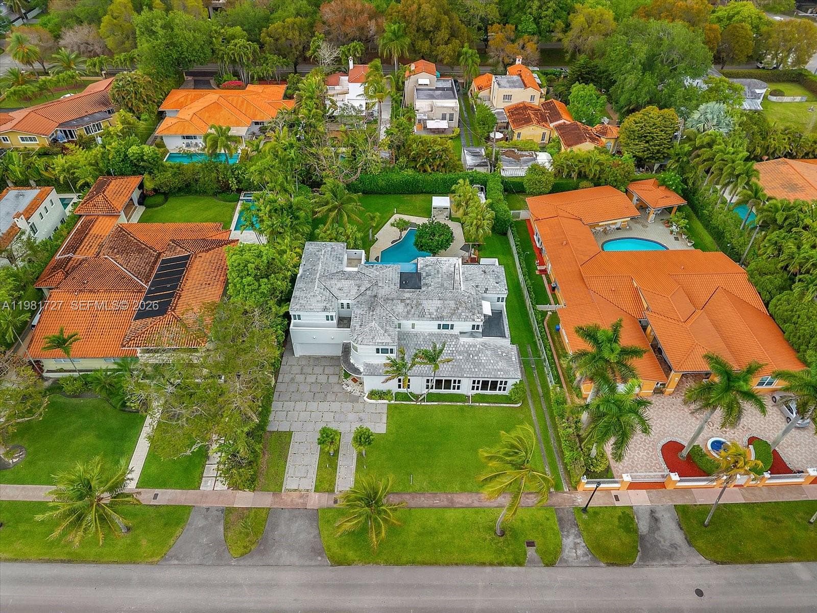 1021 N Greenway Dr photo 32