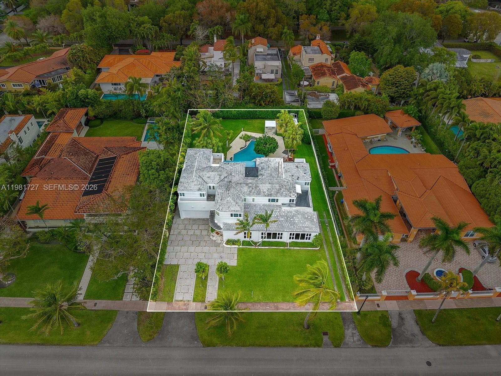 1021 N Greenway Dr photo 33