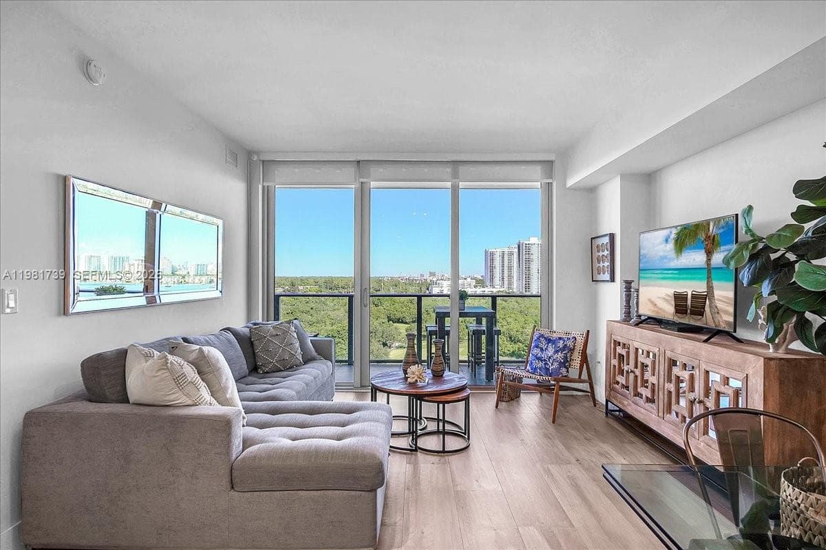 THE HARBOUR NORTH CONDO · #1104 in North Miami Beach - Photo 7
