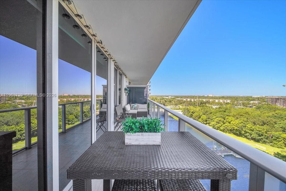 THE HARBOUR NORTH CONDO · #1104 in North Miami Beach - Photo 9