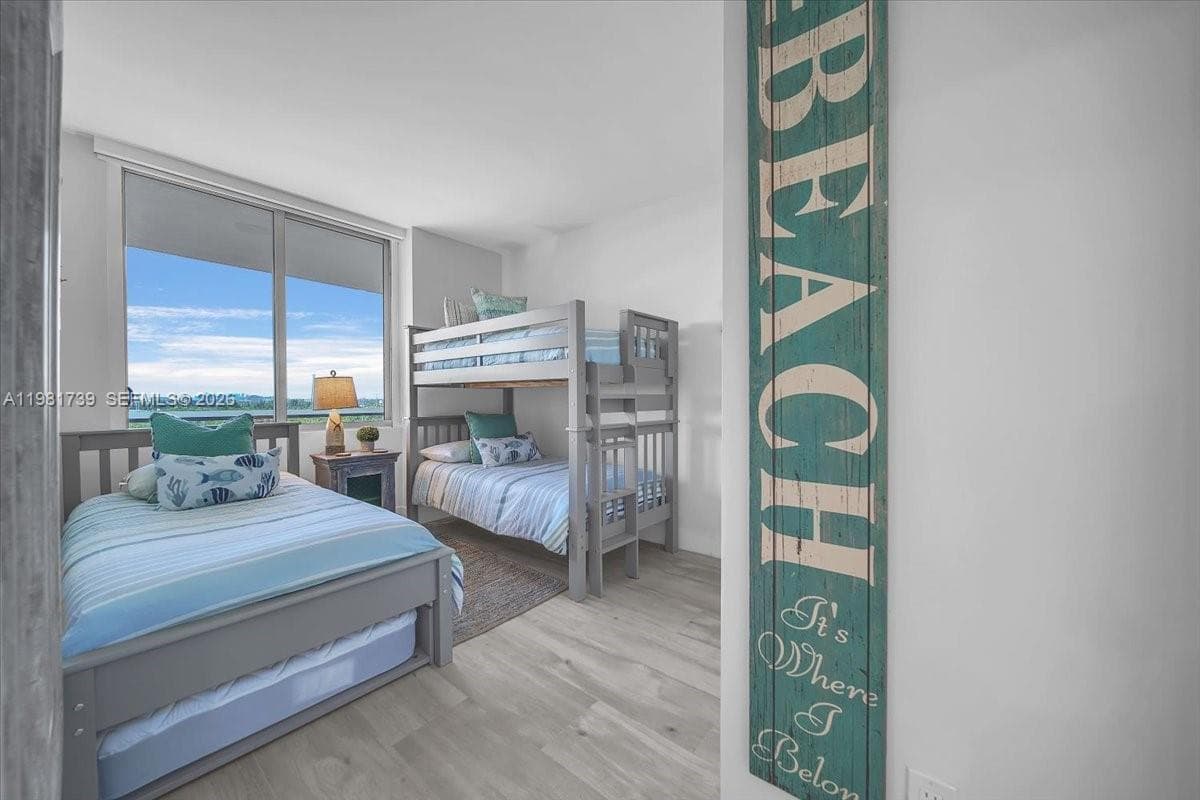 2nd bedroom