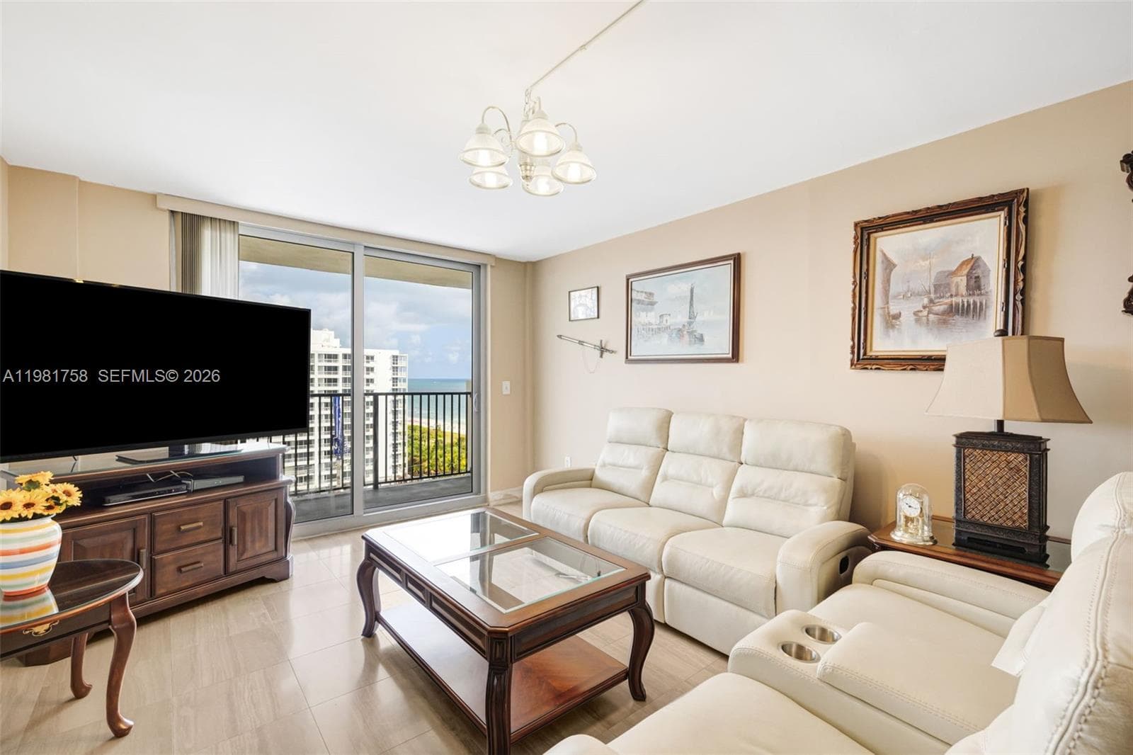 Manatee · #1109 in Surfside - Photo 9