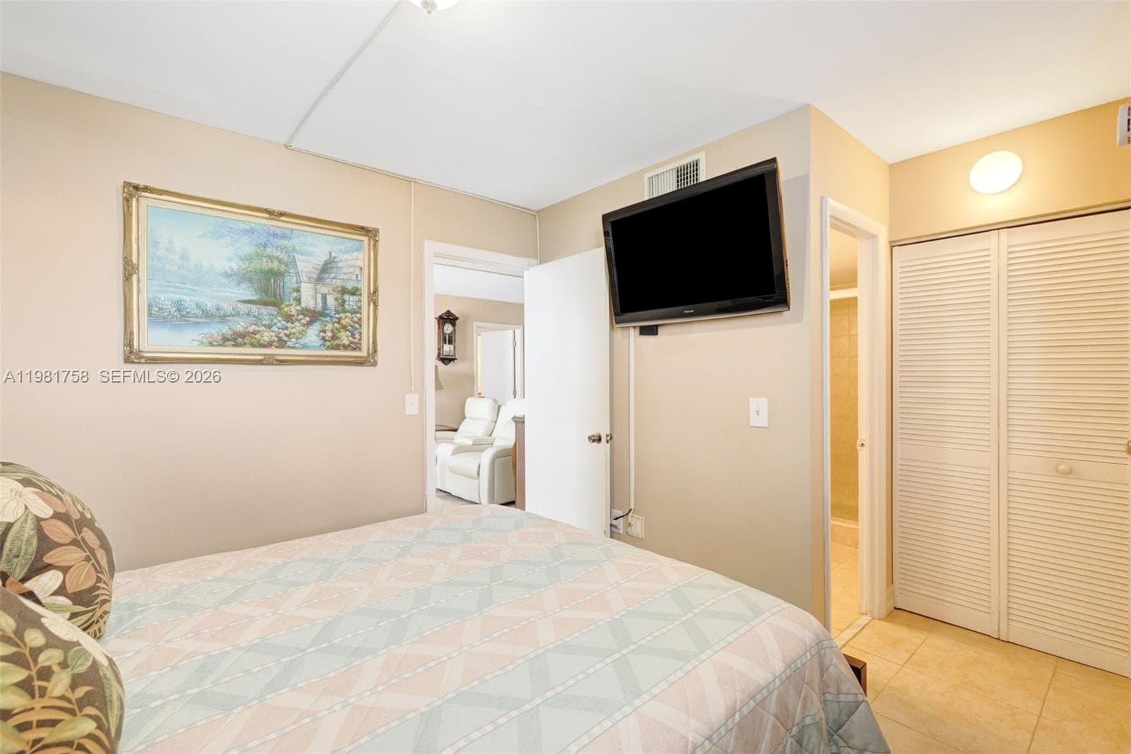 Manatee · #1109 in Surfside - Photo 18