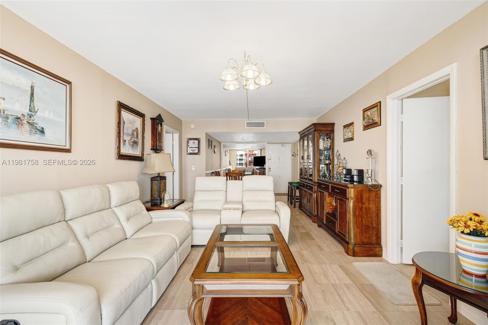 Manatee · #1109 in Surfside - Photo 11