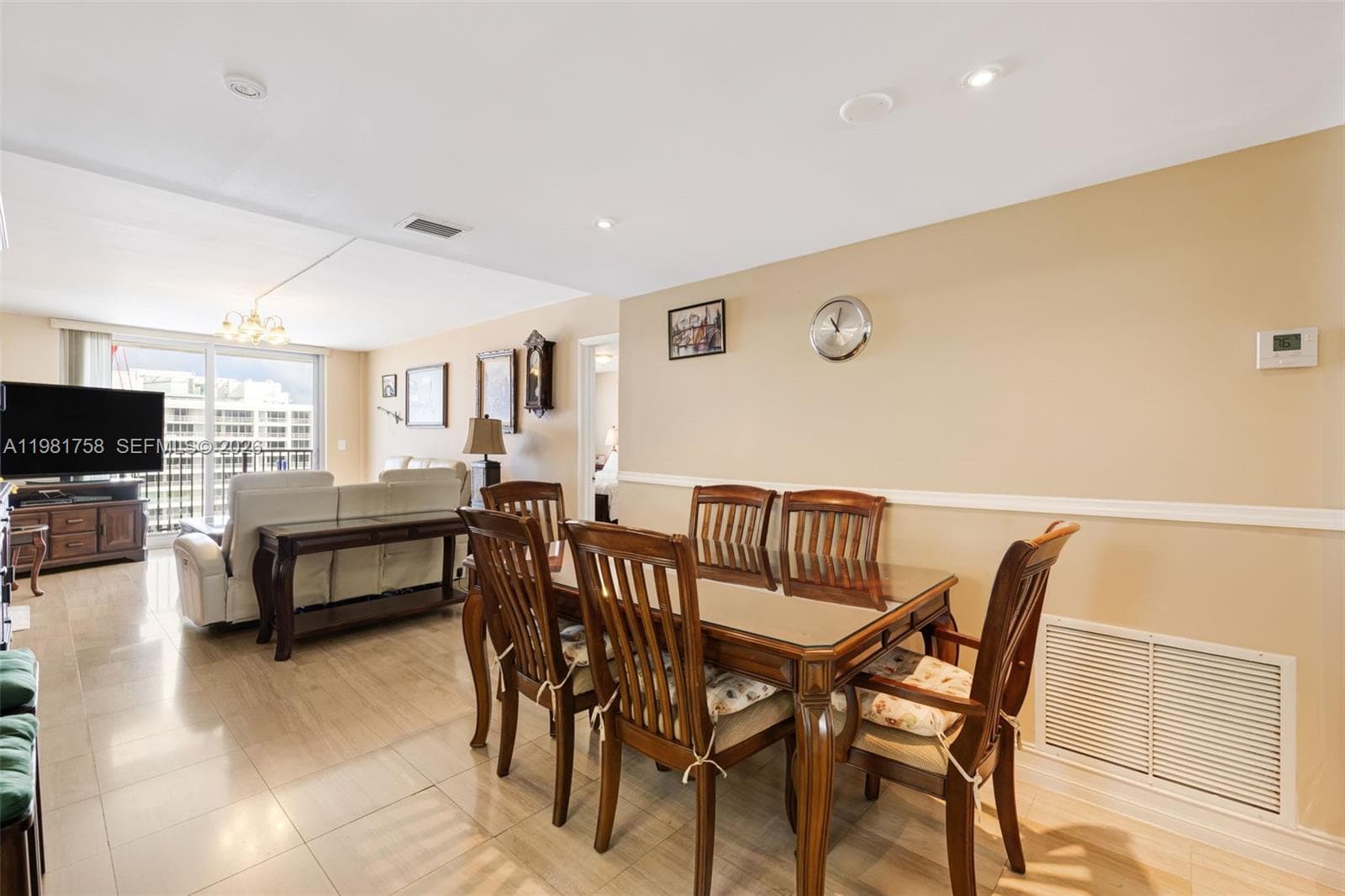 Manatee · #1109 in Surfside - Photo 4