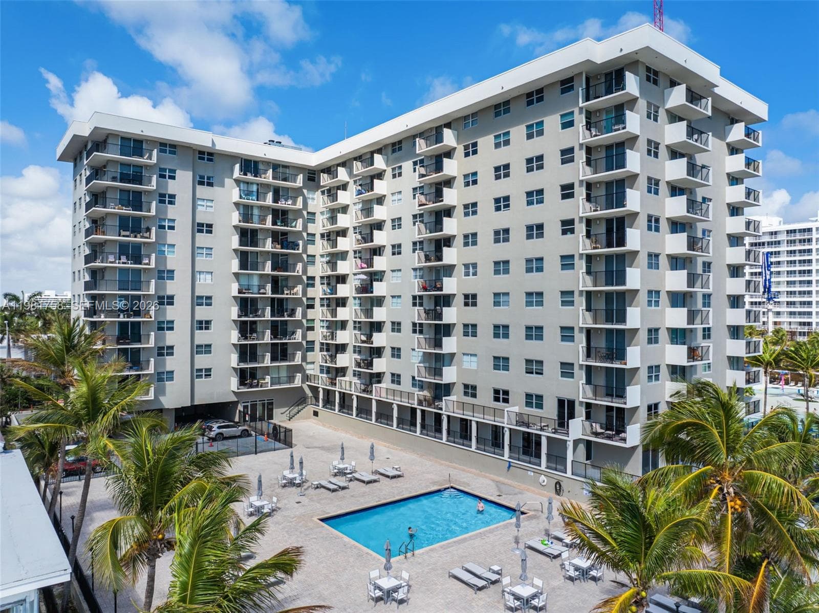 Manatee · #1109 in Surfside - Photo 21