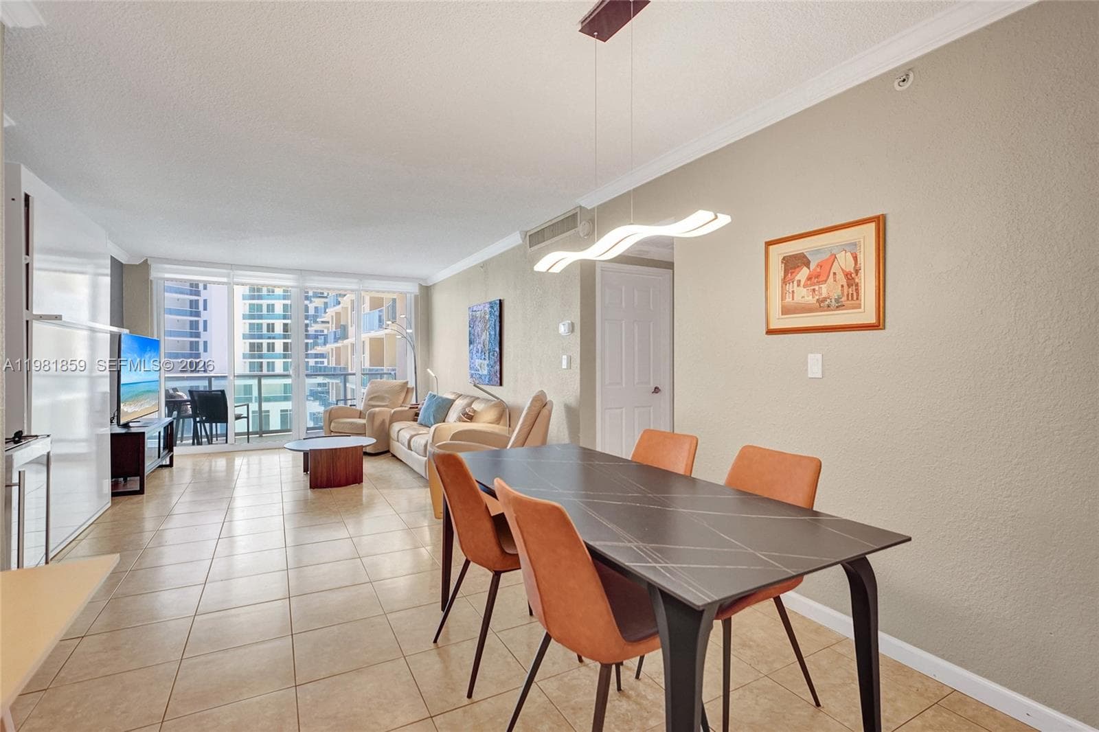 WAVE CONDO · #618 (Available Sep 16) in Hollywood - Photo 3