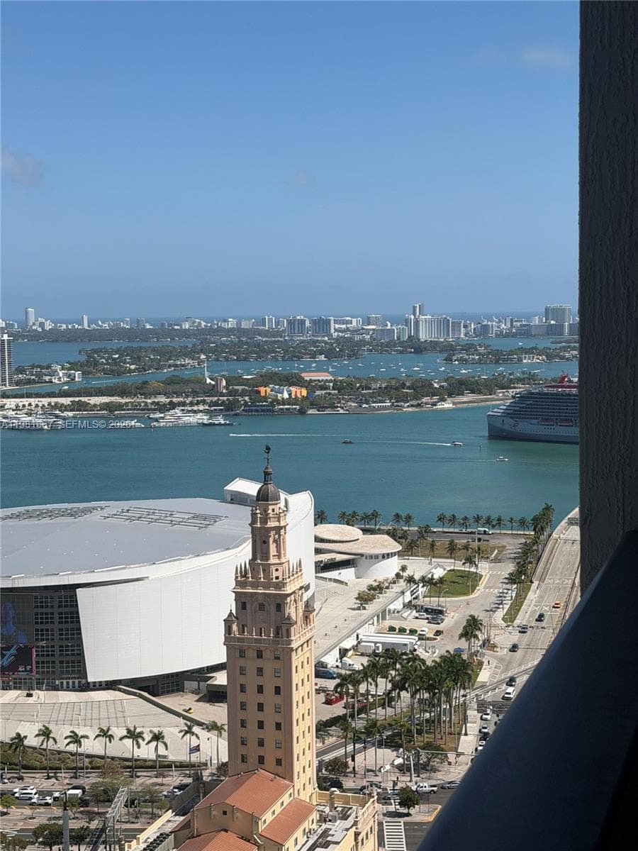 121 Ne 5TH St · #3609 in Miami - Photo 12