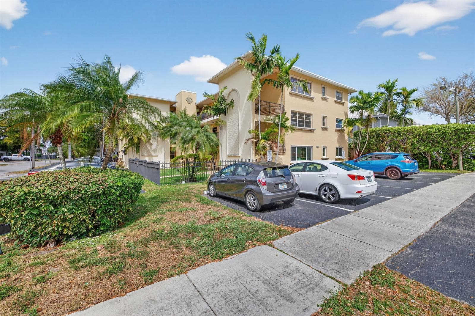 2-web-or-mls-699A5781