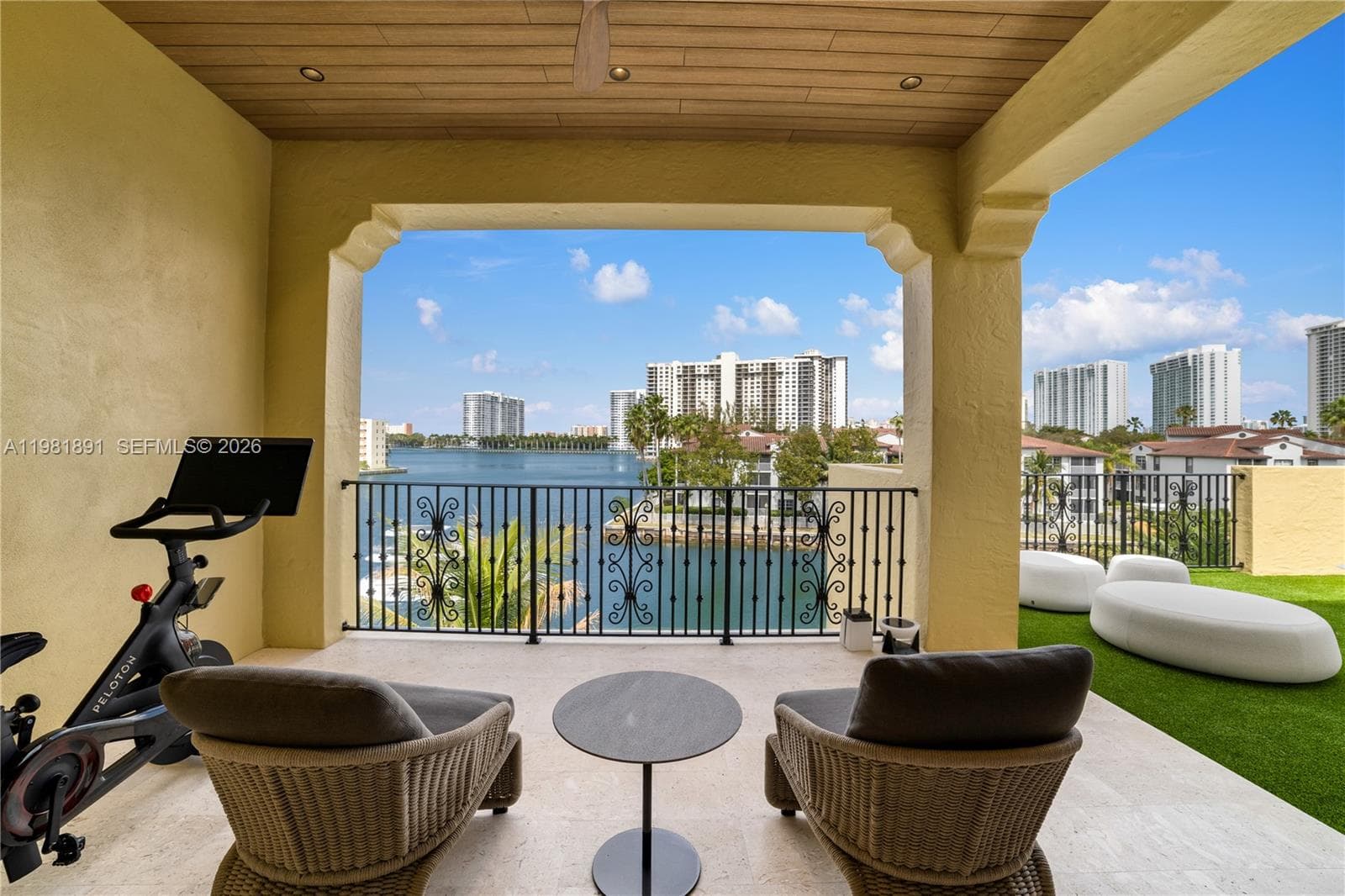 1522 Island Blvd photo 46