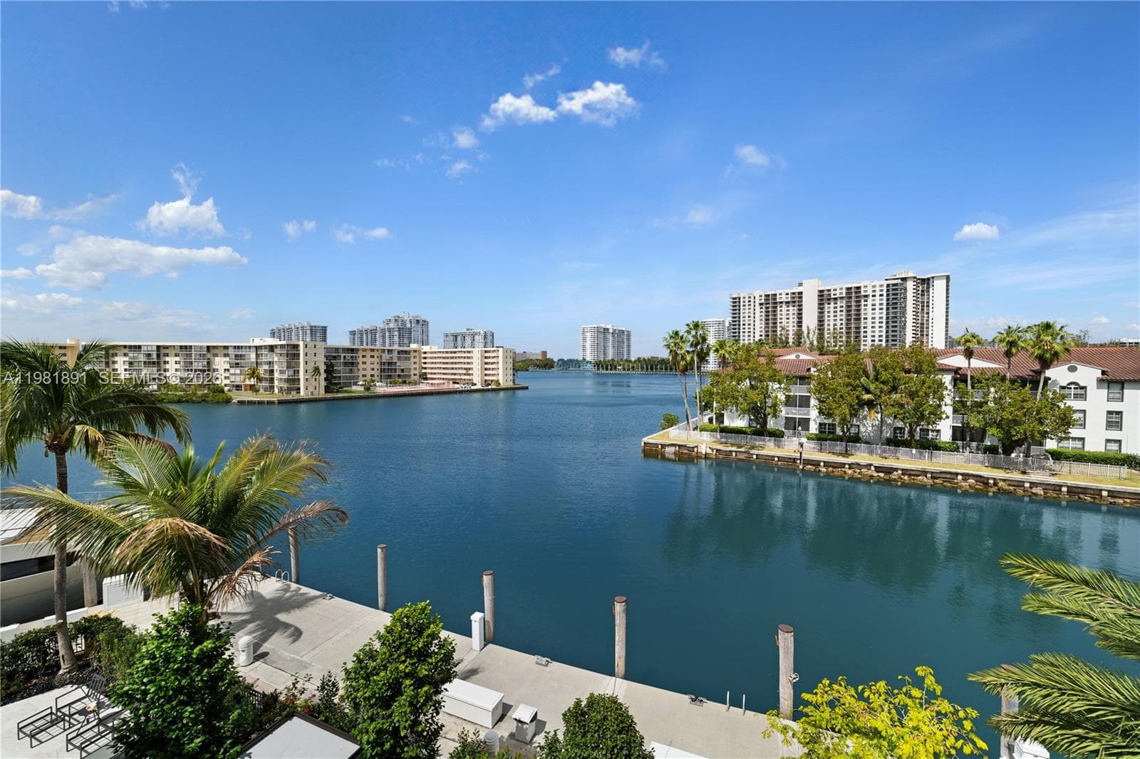1522 Island Blvd photo 43