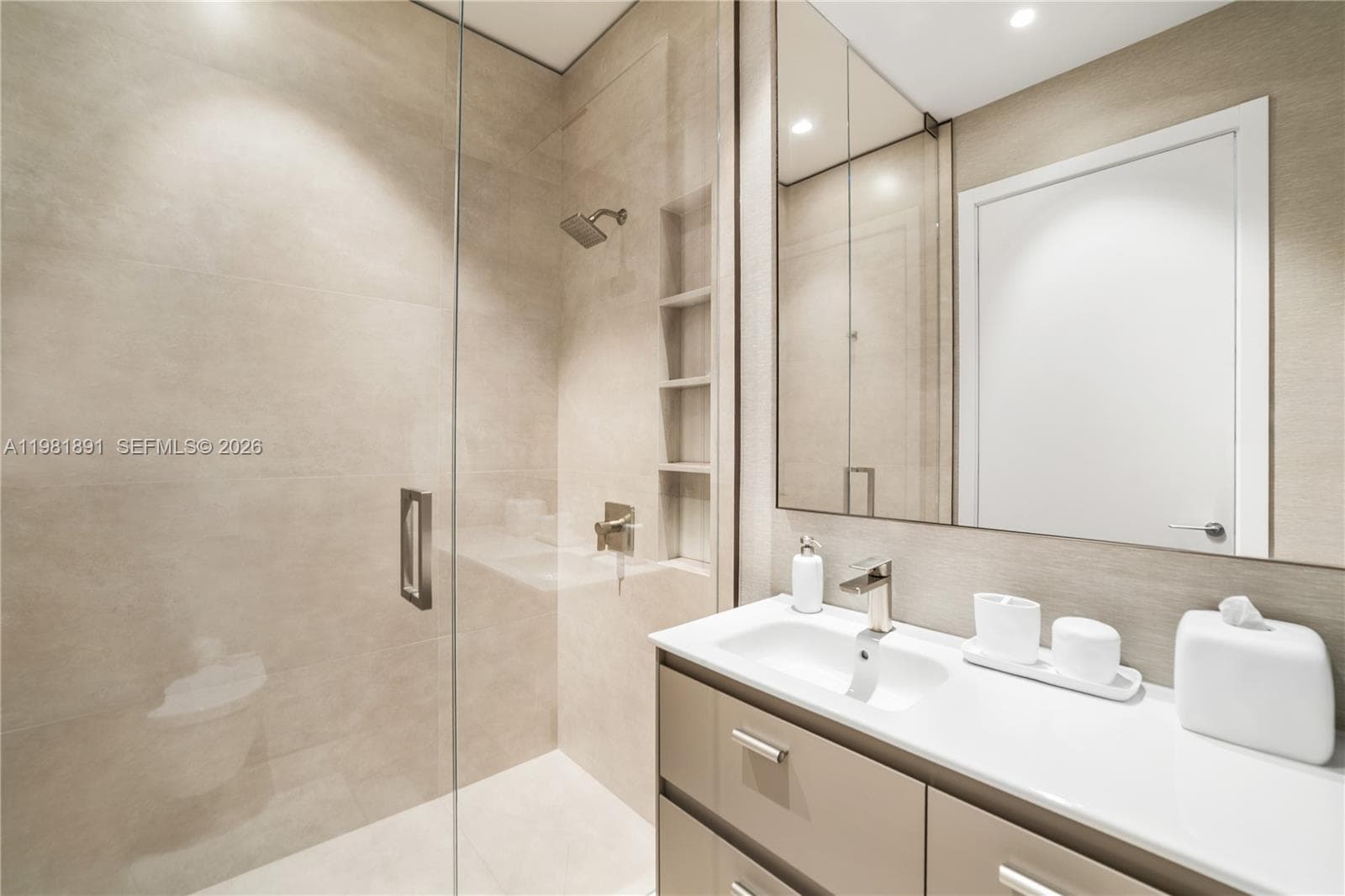 1522 Island Blvd photo 36