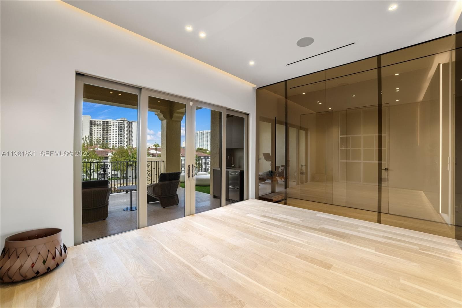 1522 Island Blvd photo 44