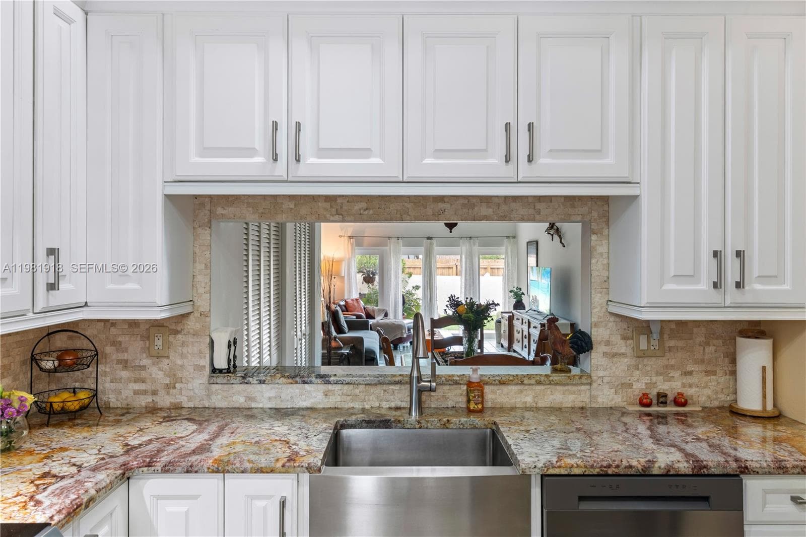 ease to dining room