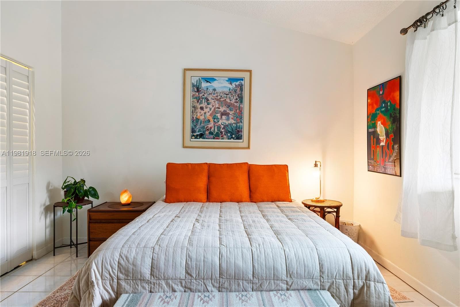 spacious 2nd bedroom