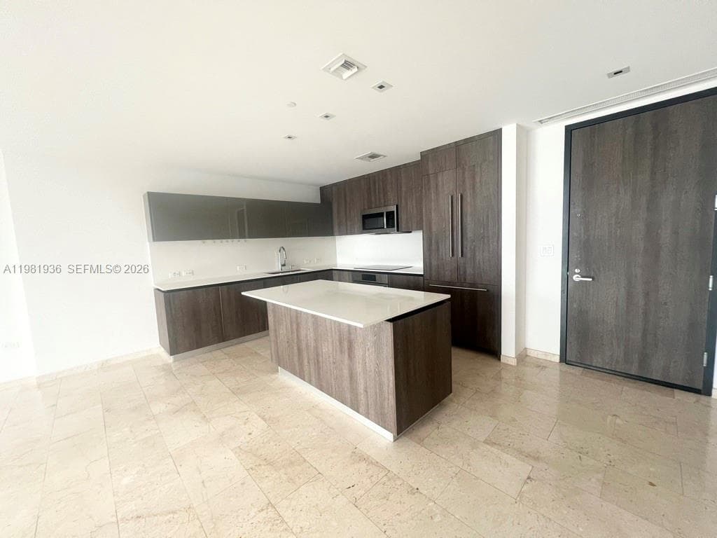 Brickell City Center Reac · #3510 in Miami - Photo 27
