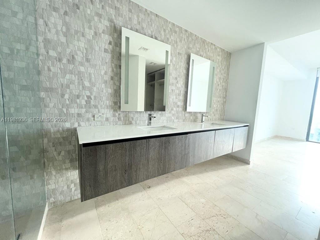 Brickell City Center Reac · #3510 in Miami - Photo 17