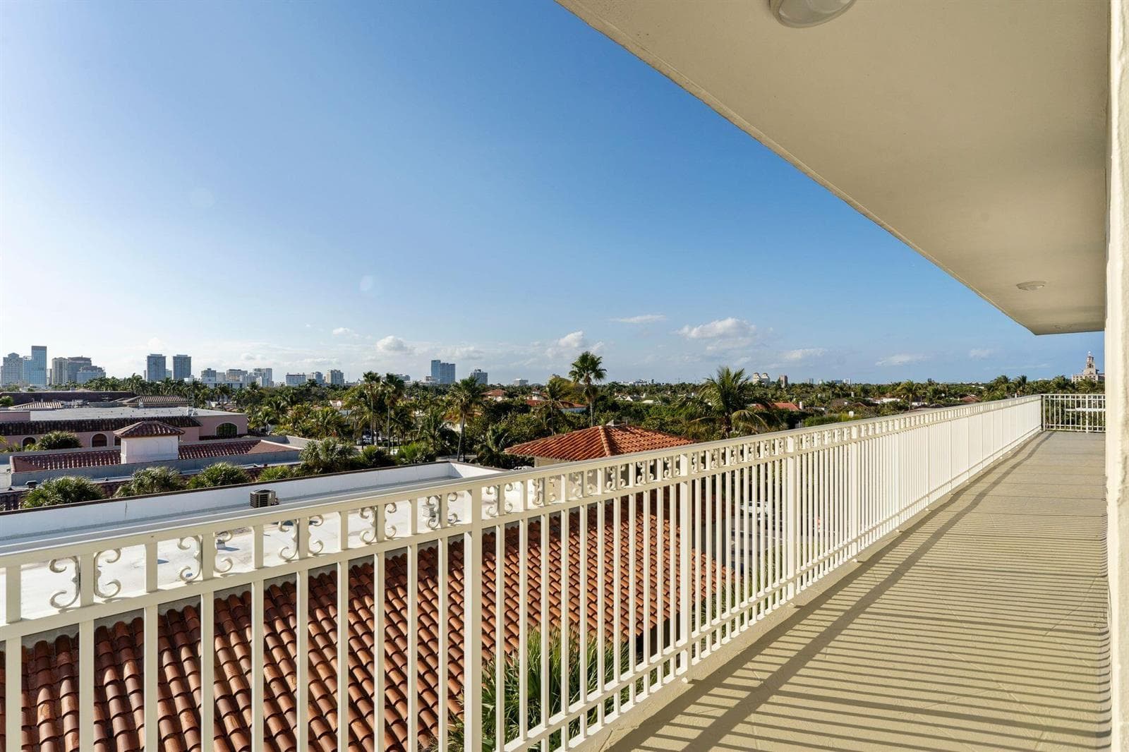 100 Royal Palm Way Apt 5G 49