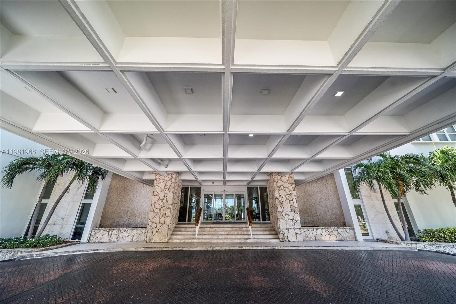 ROYAL EMBASSY CONDO · #4F in Miami Beach - Photo 47