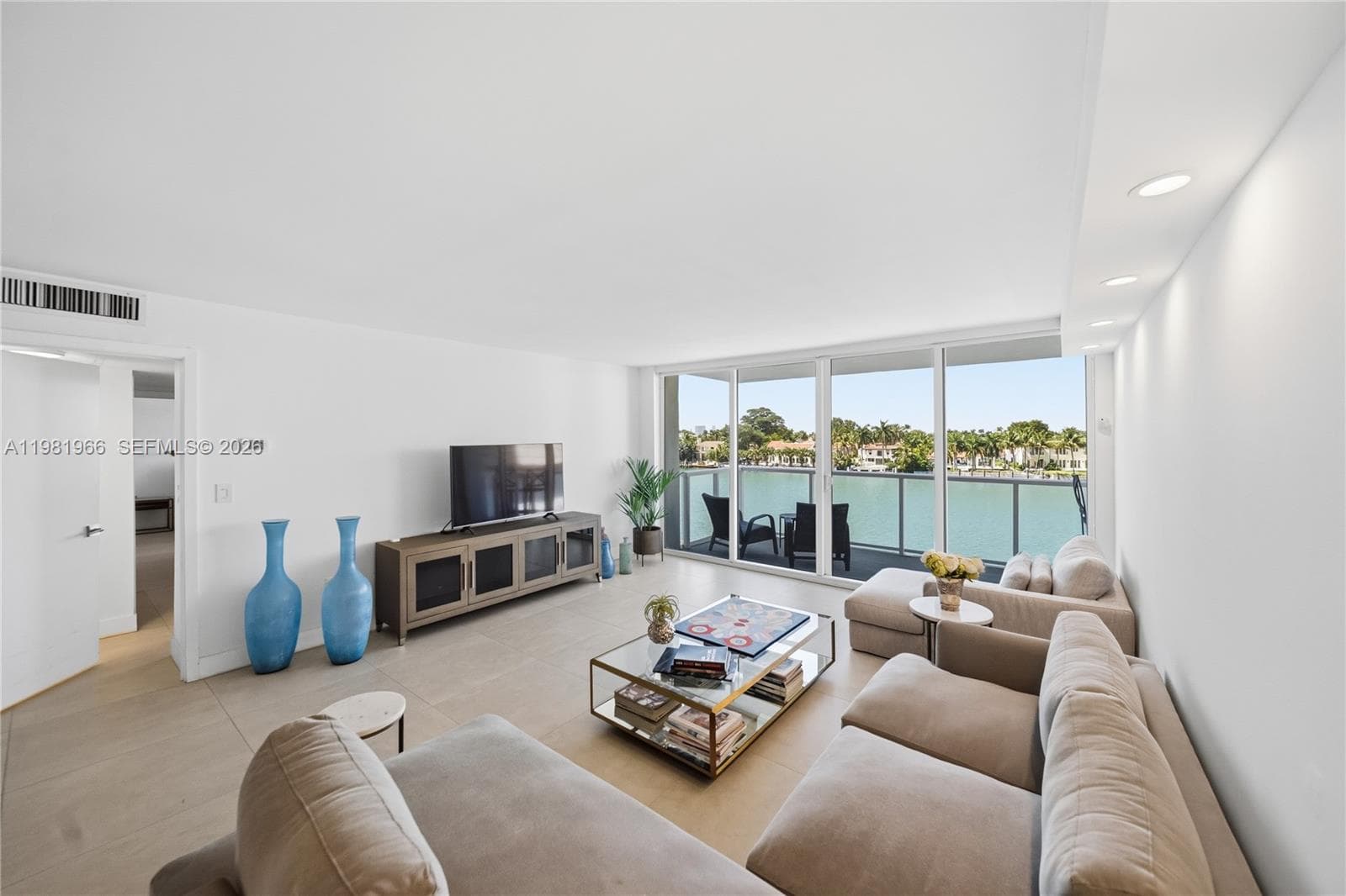ROYAL EMBASSY CONDO · #4F in Miami Beach - Photo 1