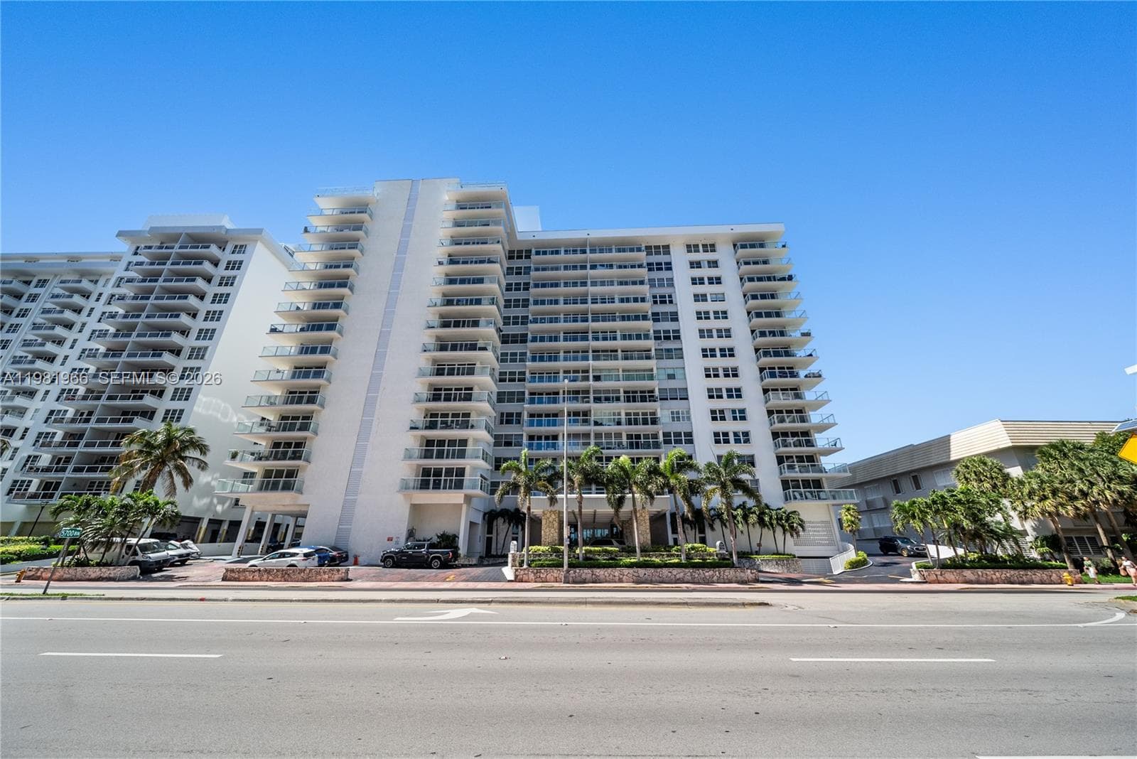 ROYAL EMBASSY CONDO · #4F in Miami Beach - Photo 48