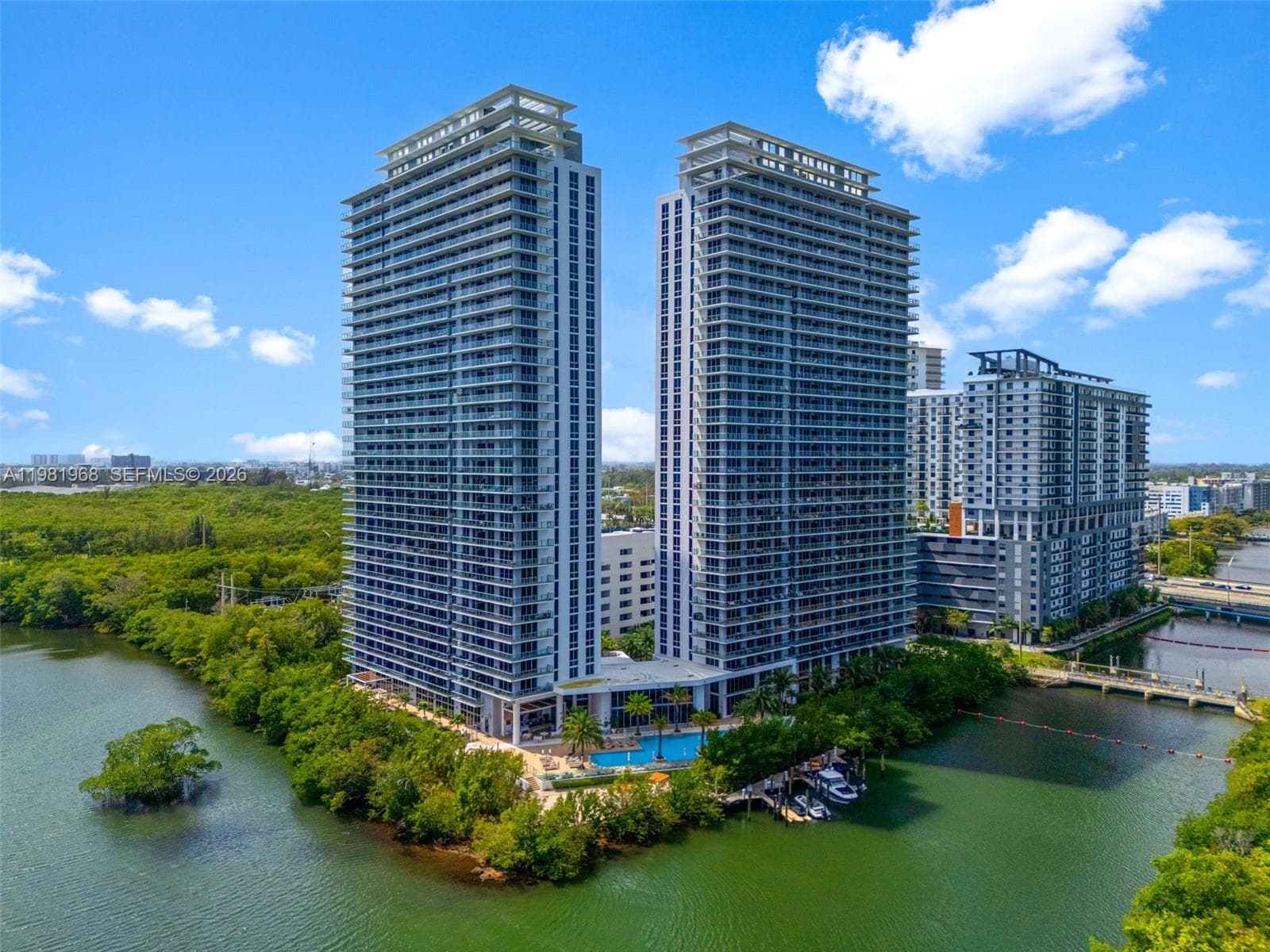 THE HARBOUR NORTH CONDO · #3201 in North Miami Beach - Photo 1