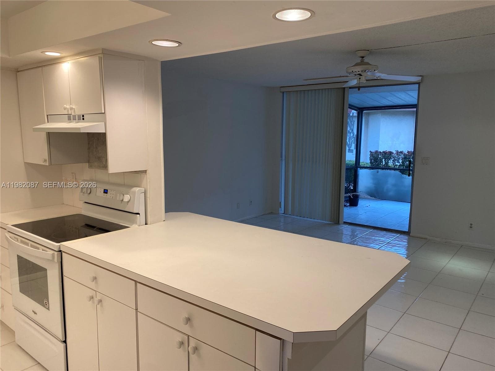 1951 Atlantic Shores Blvd #20 photo 3