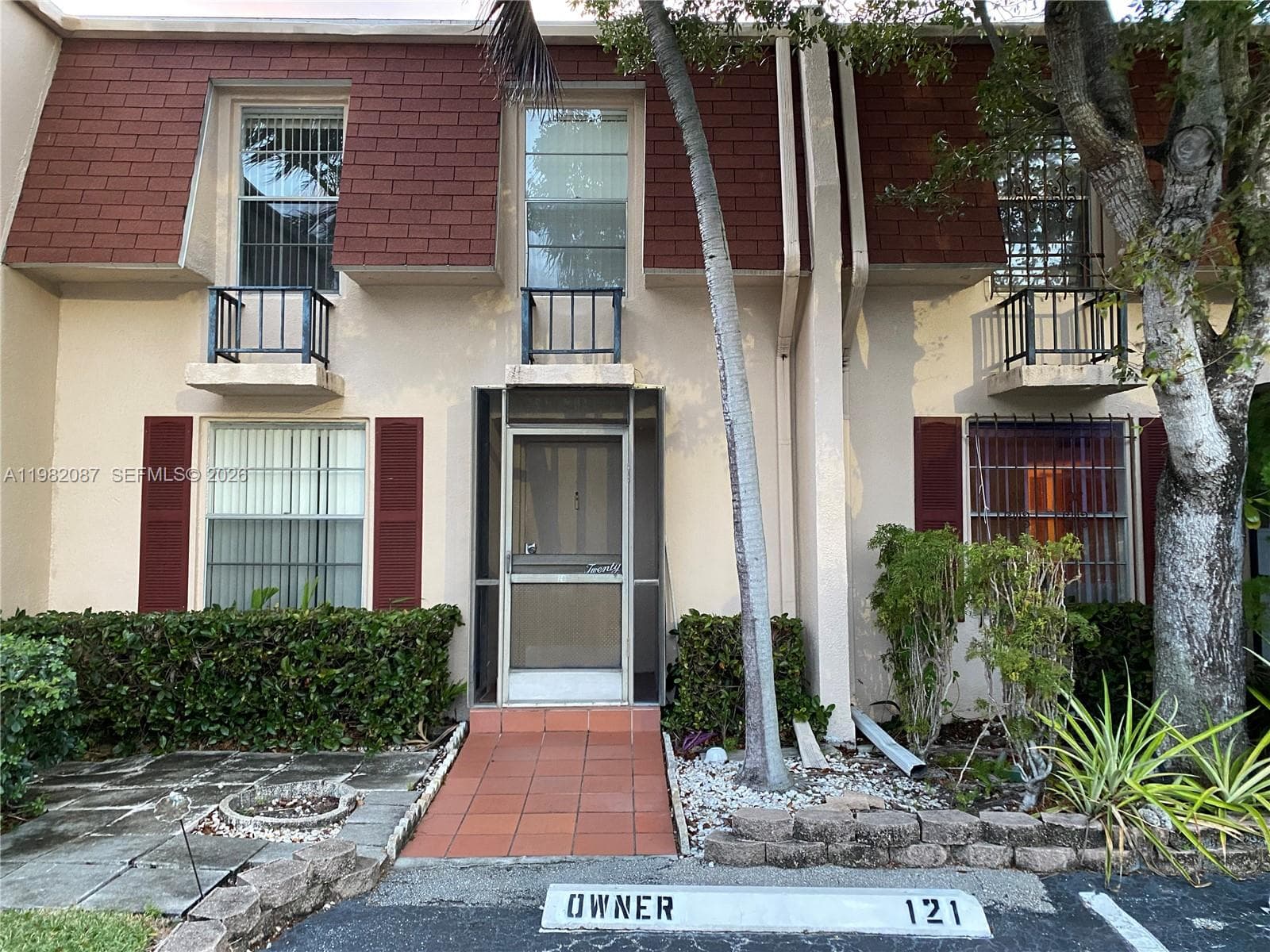 1951 Atlantic Shores Blvd #20 photo 1
