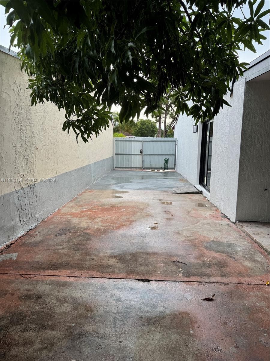 20819 NW 41st Ave Rd photo 31
