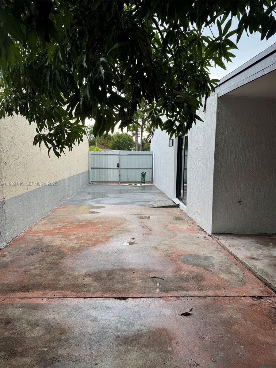 20819 NW 41st Ave Rd photo 29