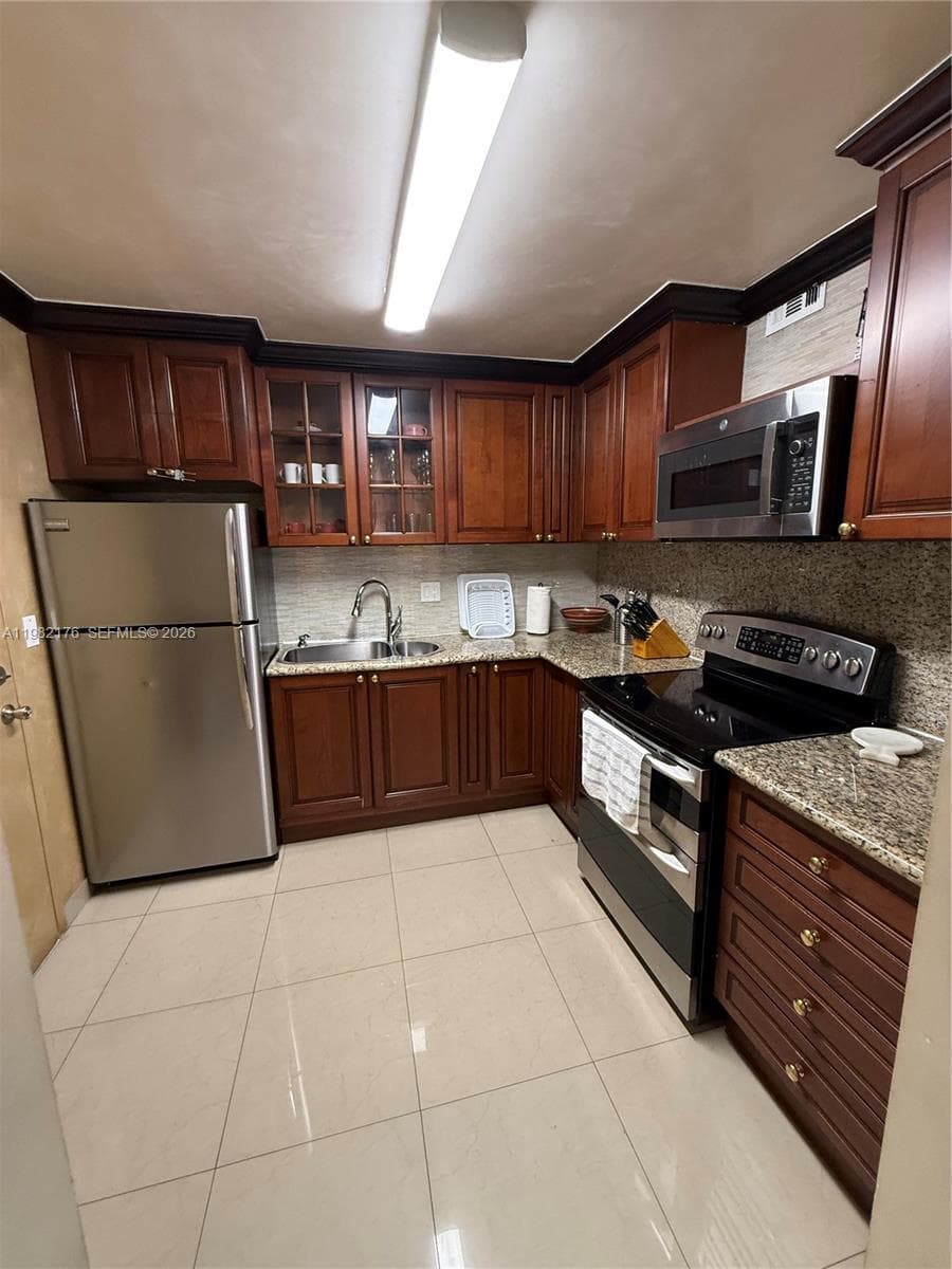 MARBELLA TOWER CONDO · #605 in Sunny Isles Beach - Photo 6