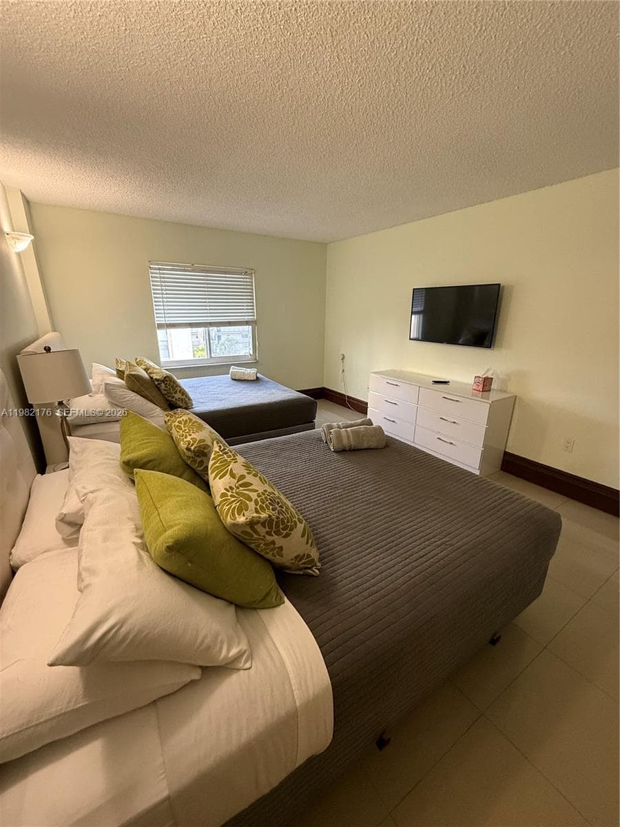 MARBELLA TOWER CONDO · #605 in Sunny Isles Beach - Photo 12