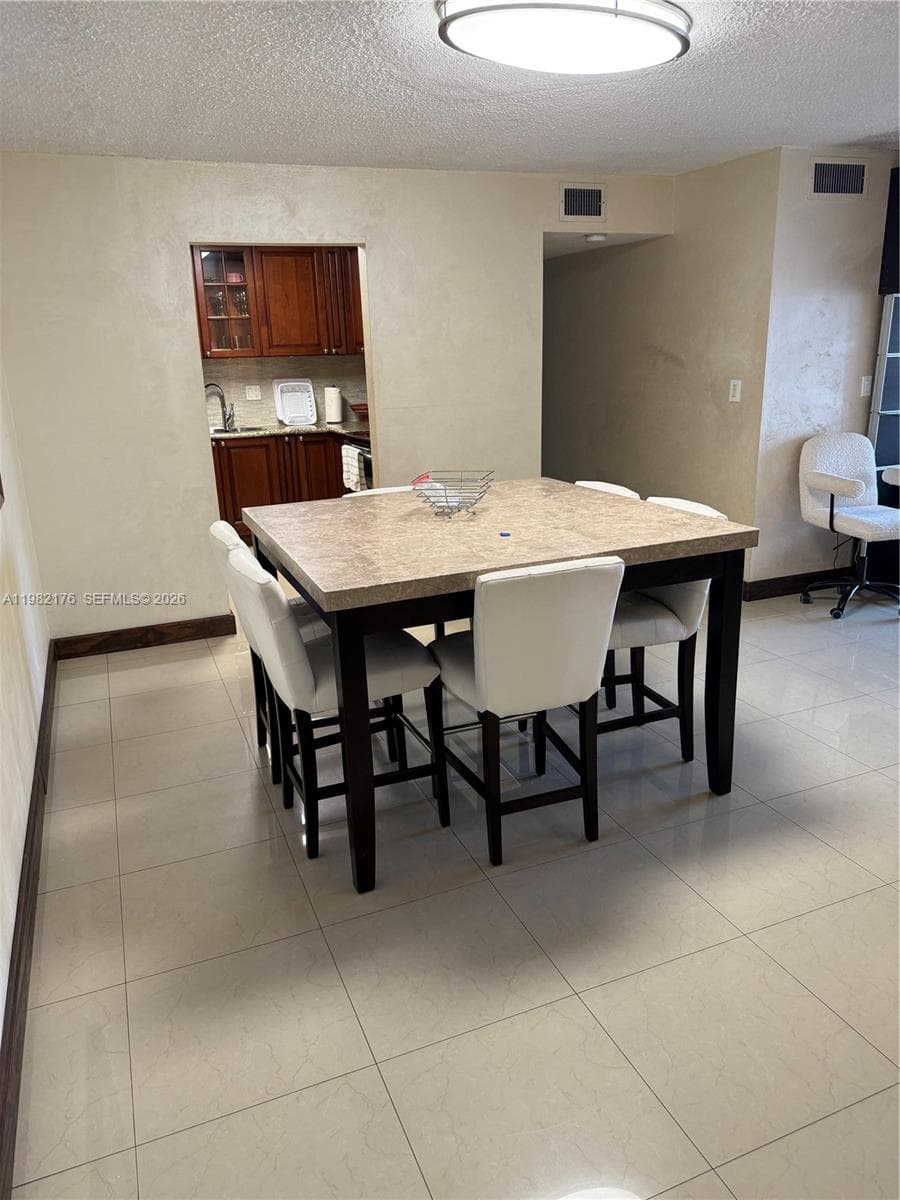 MARBELLA TOWER CONDO · #605 in Sunny Isles Beach - Photo 7