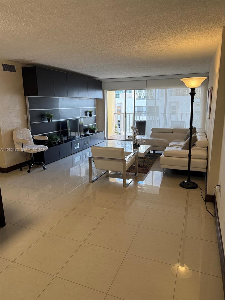 MARBELLA TOWER CONDO · #605 in Sunny Isles Beach - Photo 9