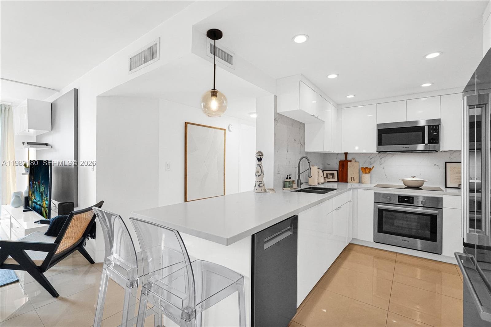BAY POINT EAST CONDO · #201 in Miami Beach - Photo 12