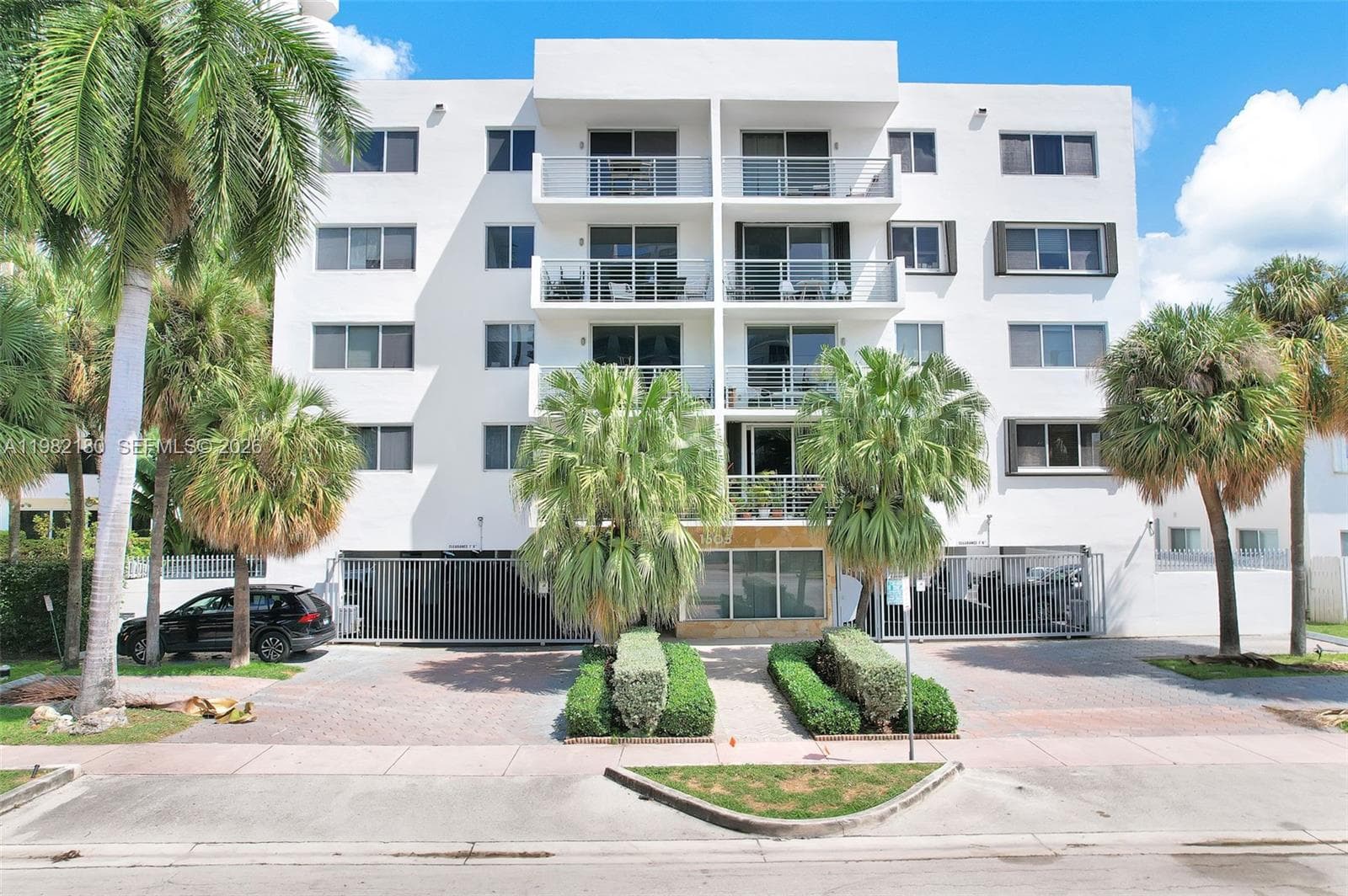 BAY POINT EAST CONDO · #201 in Miami Beach - Photo 32