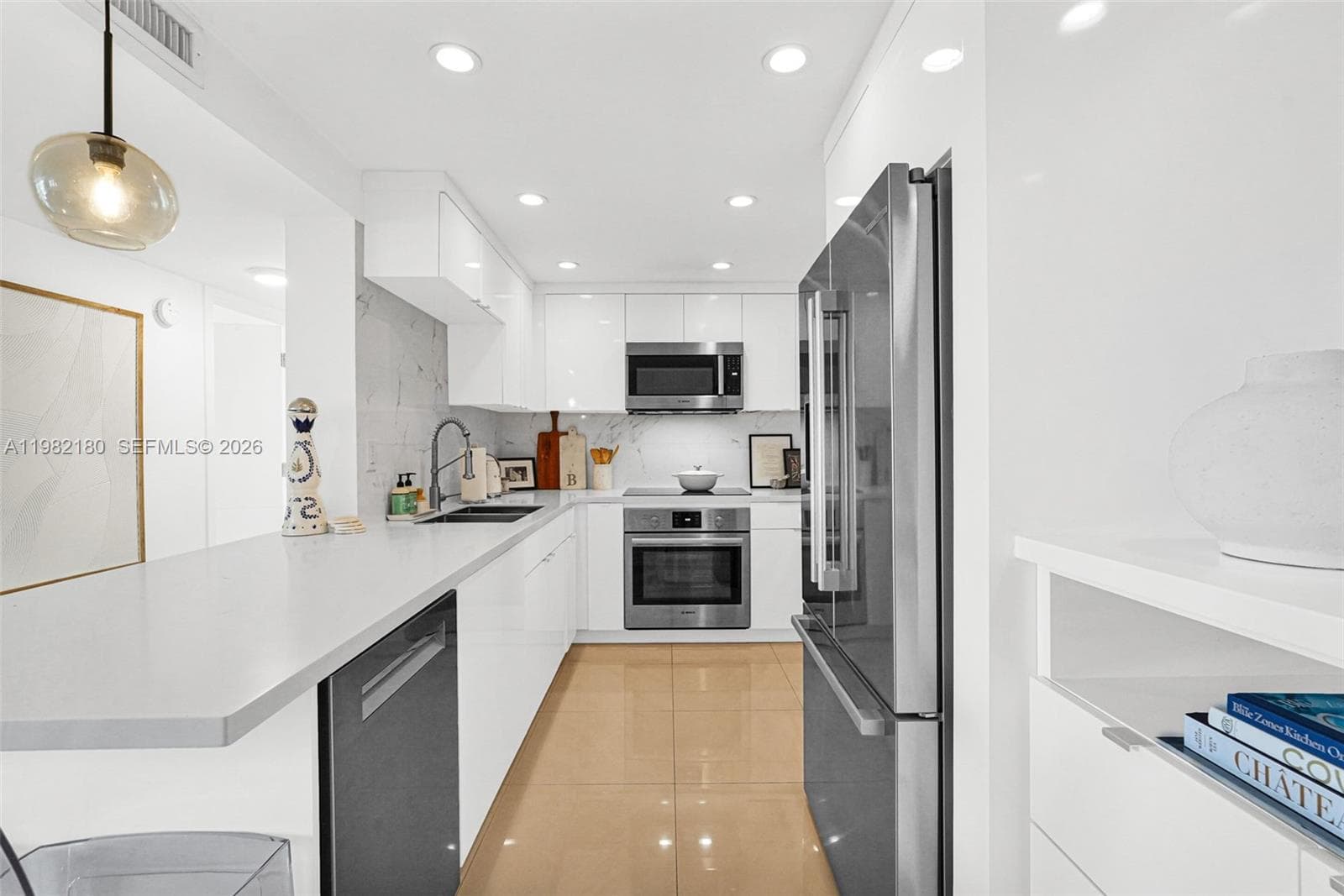 BAY POINT EAST CONDO · #201 in Miami Beach - Photo 14