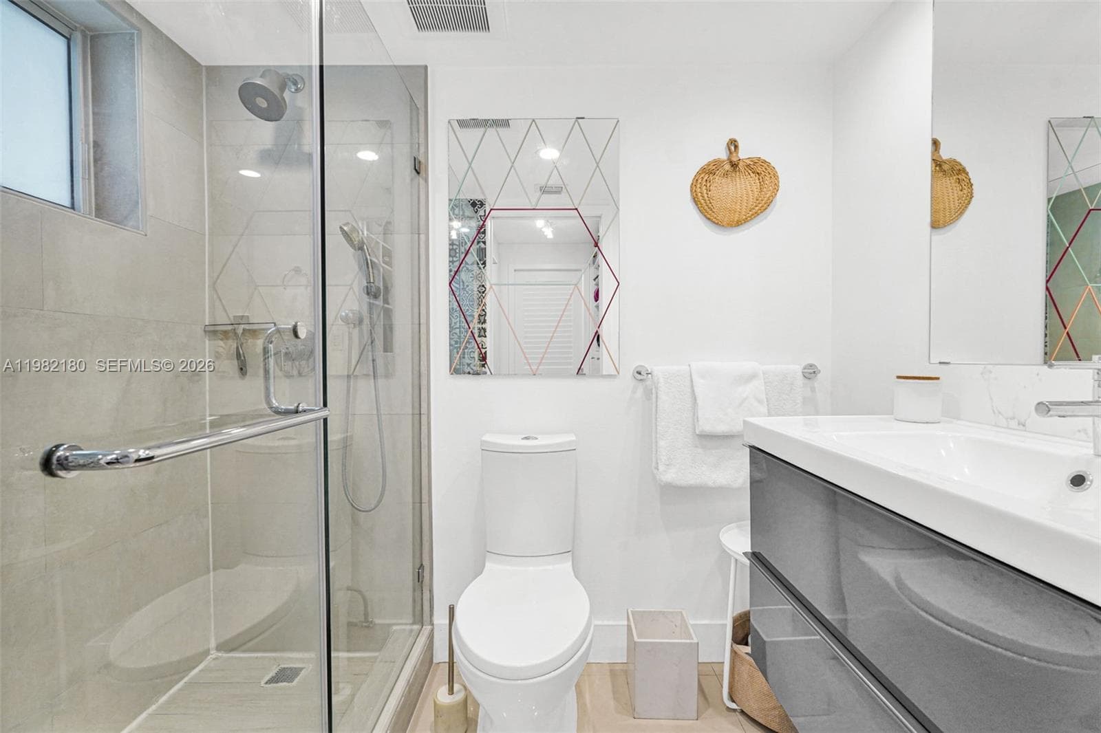 BAY POINT EAST CONDO · #201 in Miami Beach - Photo 15