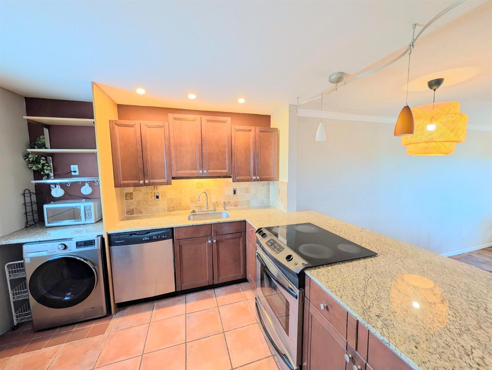 Open Kitchen
