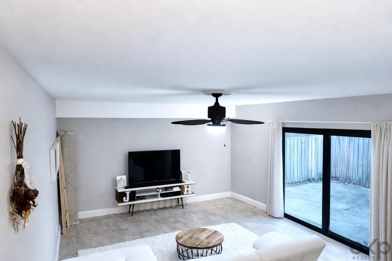 LivingRoom3